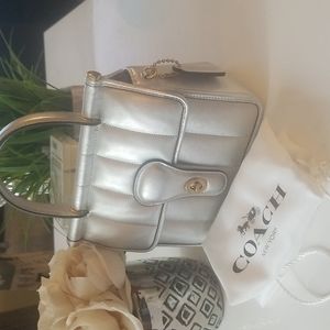 Coach Pillow Willis 18